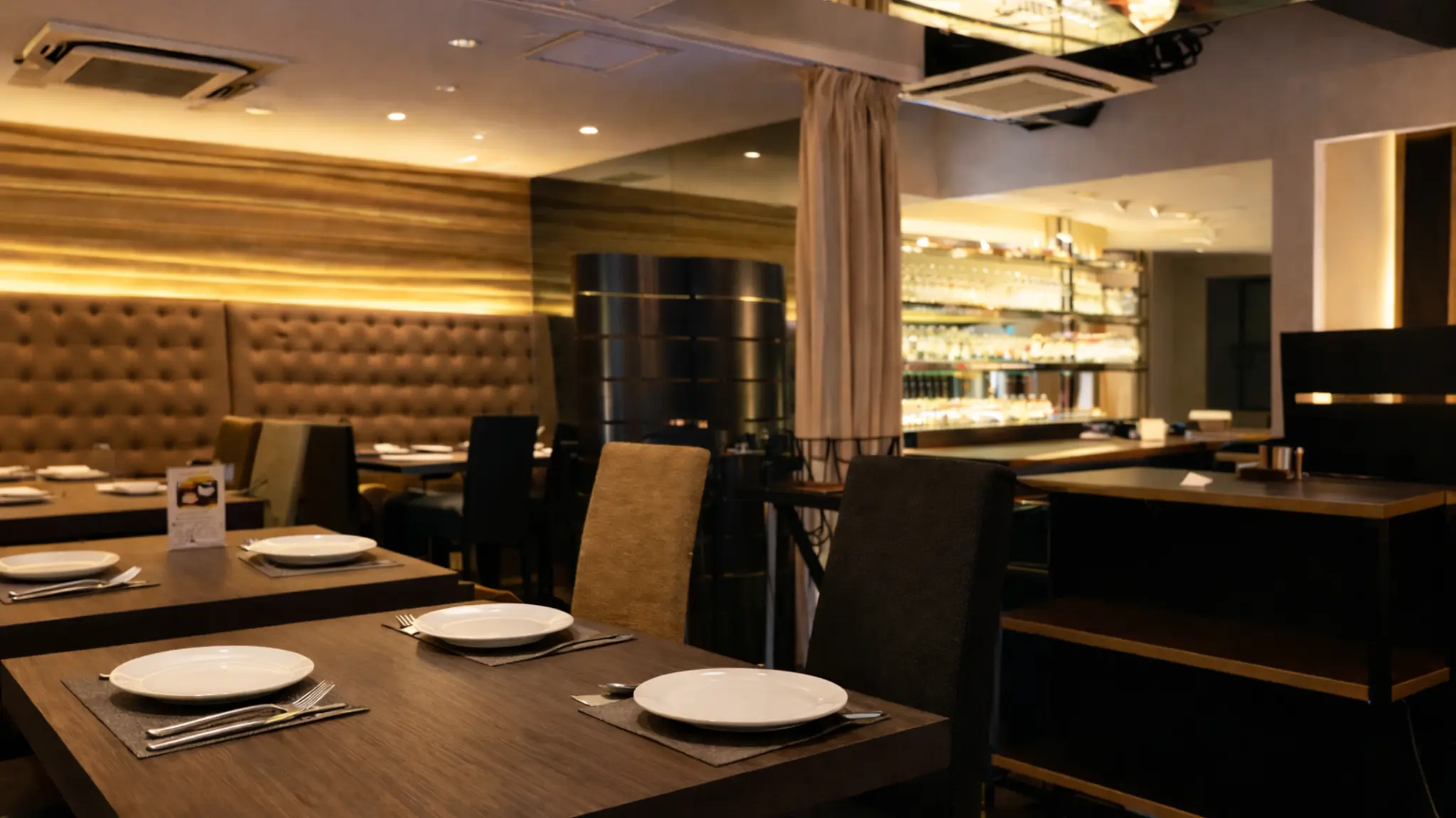 Kobe Beef Kaiseki 511 Tokyo upscale wagyu steakhouse dining room