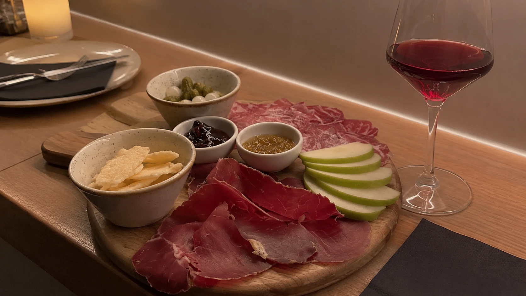 Bocanariz Wine Bar Barcelona wine, croquettes, and tapas on a table