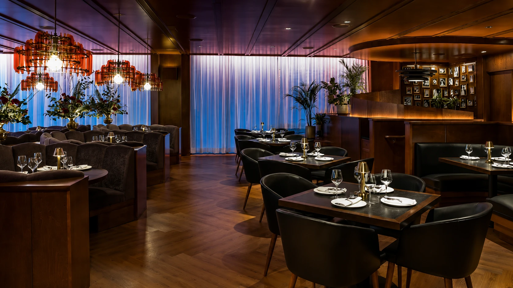 Warm retro dining room at Fioretta steakhouse in Chicago