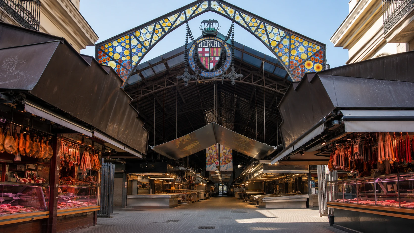 Mercat de la Boqueria Barcelona market entrance with food stalls