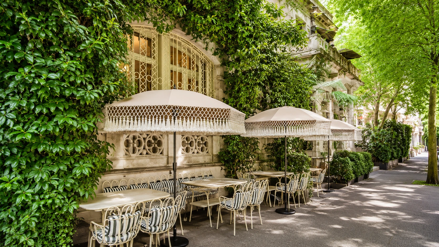 Rosetta Mexico City sidewalk patio with shaded outdoor restaurant seating