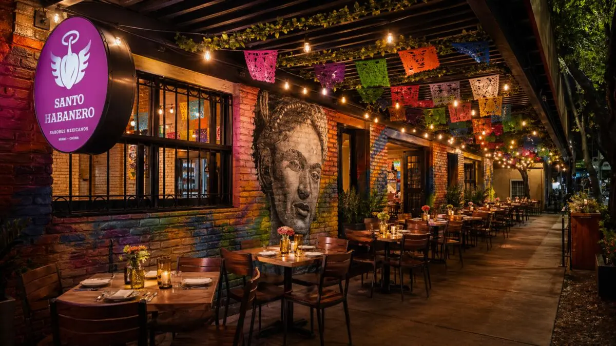 Santo Habanero Mexico City Roma Norte patio for seafood tacos and cocktails
